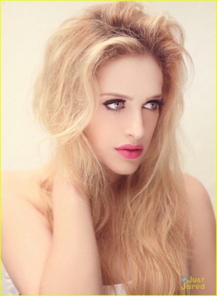 Carly Chaikin Fotoğrafları 9