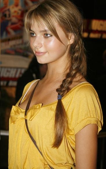 Indiana Evans Fotoğrafı