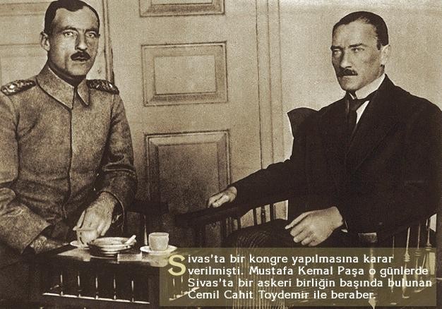 Mustafa Kemal Atatürk Fotoğrafı