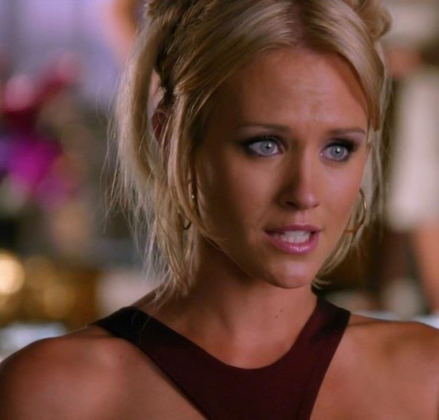 Nicky Whelan Fotoğrafı