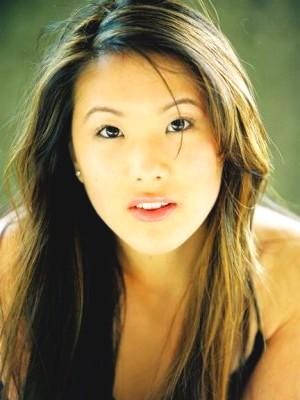 Ally Maki Fotoğrafı