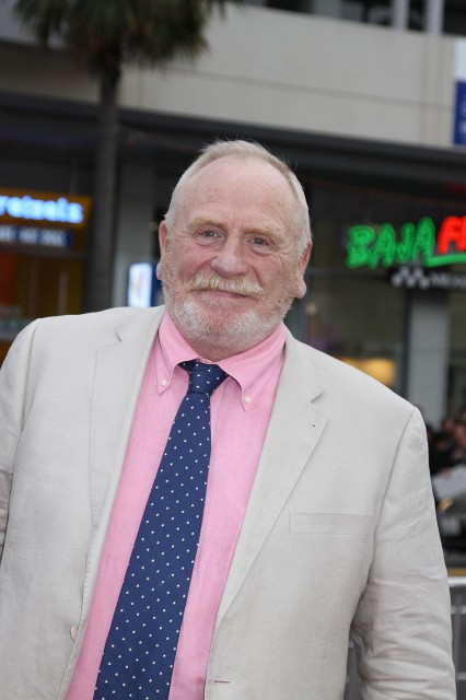 James Cosmo Fotoğrafı