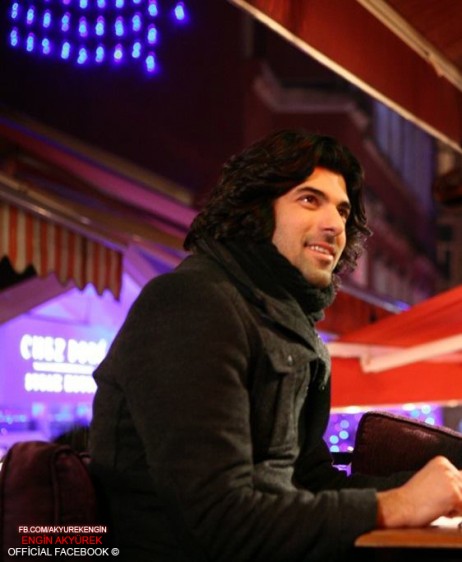 Engin Akyürek Fotoğrafı