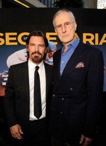 James Cromwell Fotoğrafı