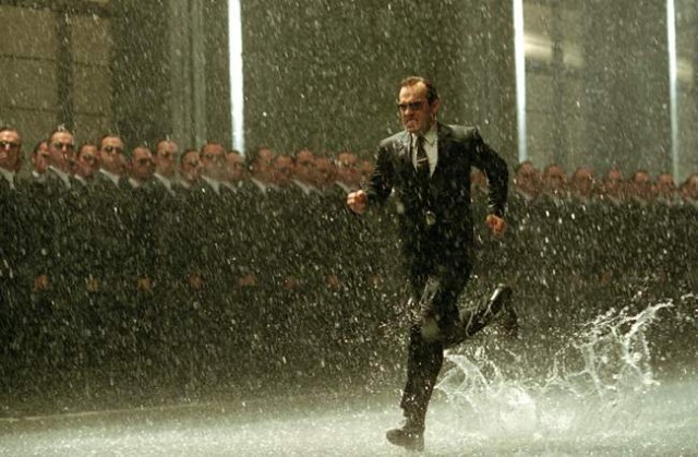 Hugo Weaving fotoğrafı