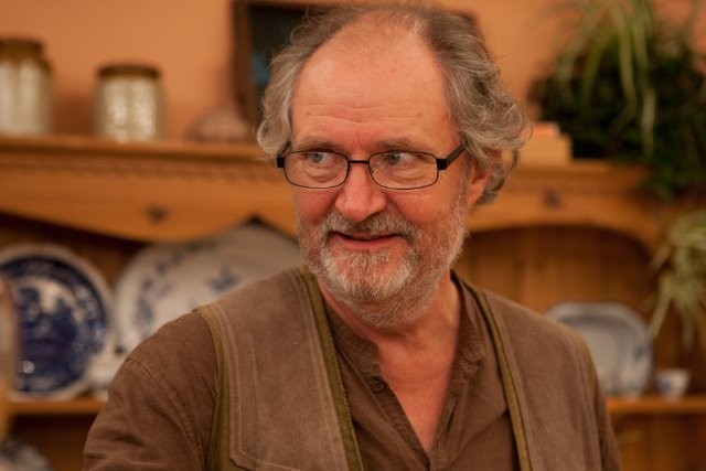 Jim Broadbent Fotoğrafları 22