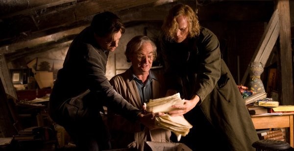 Jim Broadbent Fotoğrafı