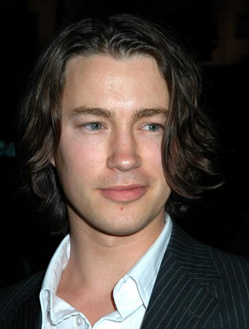 Tom Wisdom Fotoğrafları 3