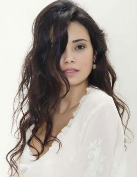 Özgü Namal Fotoğrafı