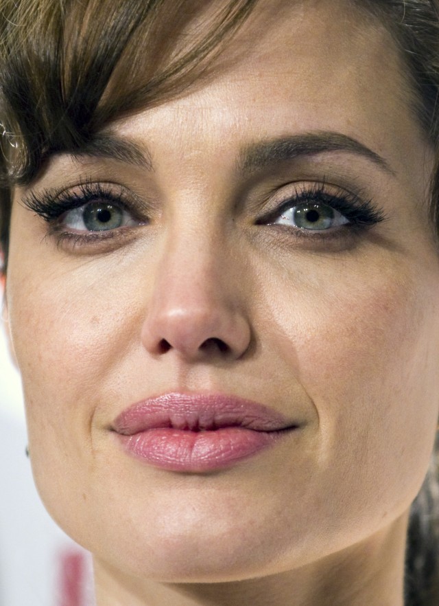Angelina Jolie Fotoğrafları 526