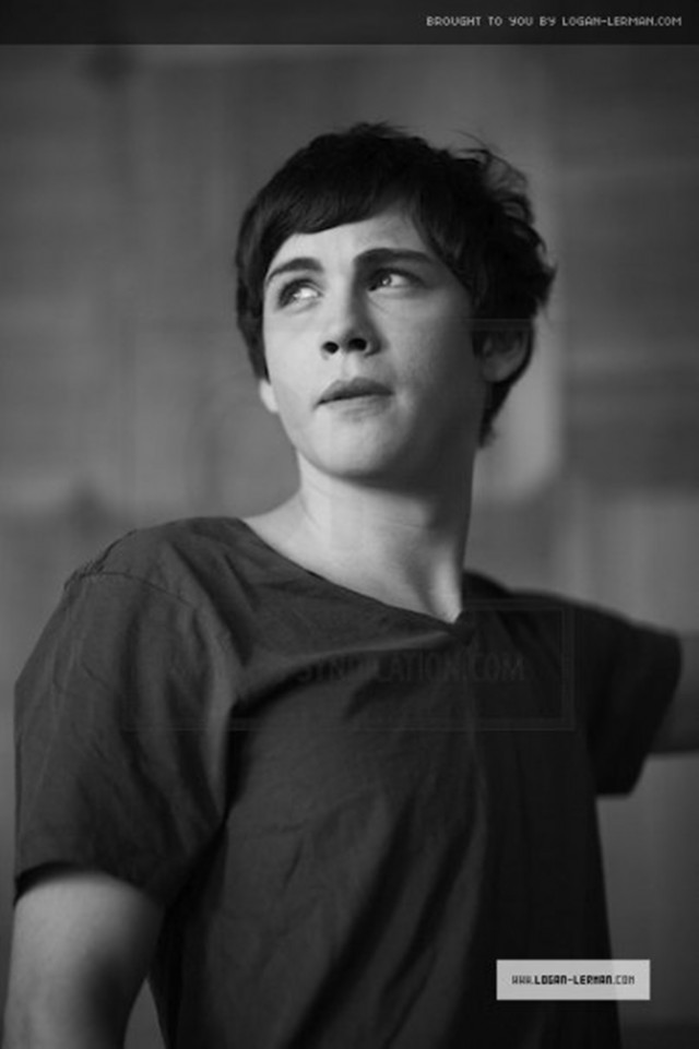 Logan Lerman Fotoğrafları 133