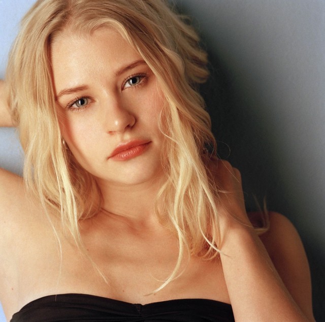 Emilie de Ravin Fotoğrafları 210