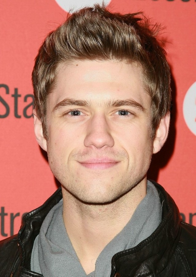 Aaron Tveit Fotoğrafları 2