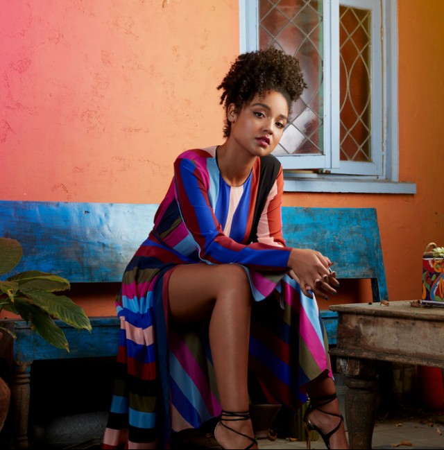 Aisha Dee Fotoğrafı