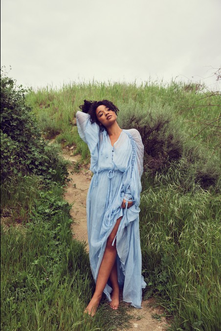 Aisha Dee Fotoğrafları 4