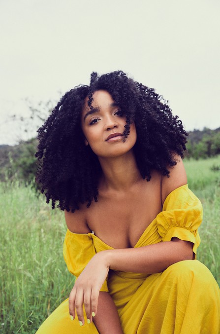 Aisha Dee Fotoğrafları 5