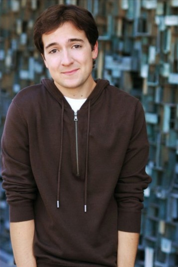 Josh Brener Fotoğrafları 4