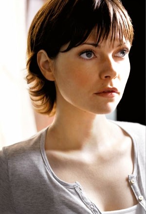 Nicole De Boer Fotoğrafları 1