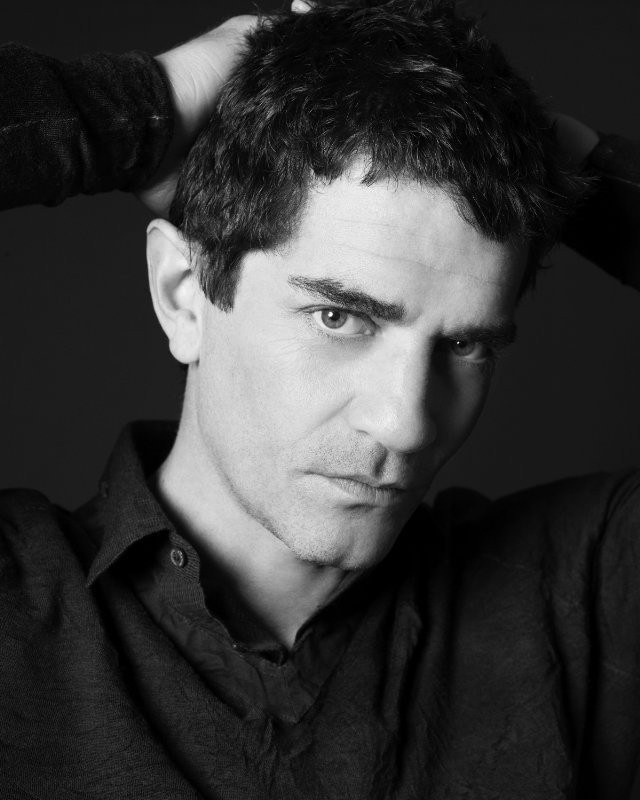 James Frain Fotoğrafları 12