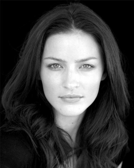 Tabrett Bethell fotoğrafı