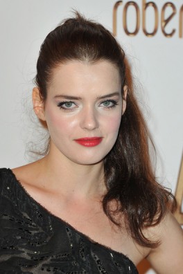 Roxane Mesquida Fotoğrafları 219