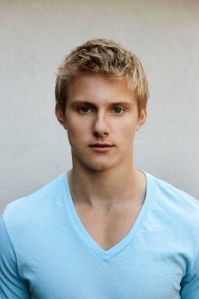 Alexander Ludwig Fotoğrafları 28