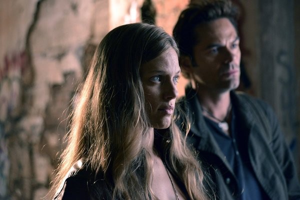 Billy Burke Fotoğrafı