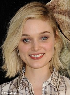 Bella Heathcote Fotoğrafları 23