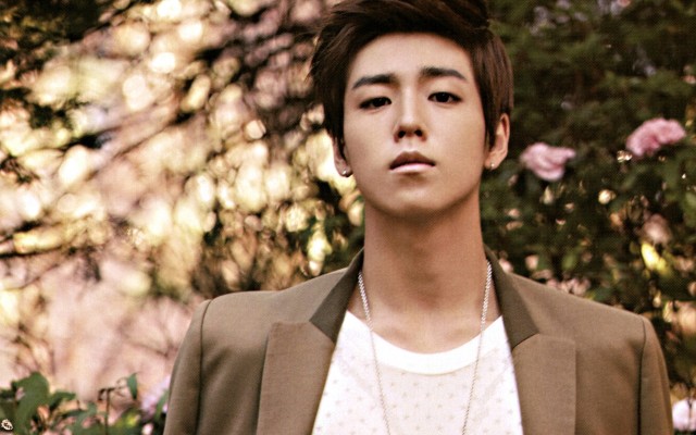 Lee Hyun-woo Fotoğrafları 11