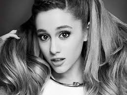 Ariana Grande Fotoğrafı