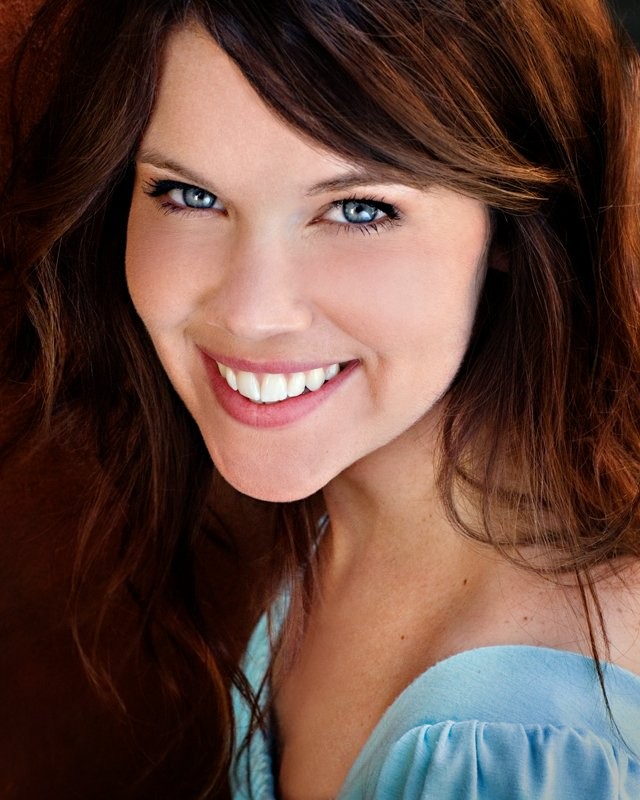 Angela Rachelle Fotoğrafı