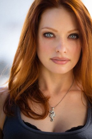 Elizabeth J. Carlisle Fotoğrafı