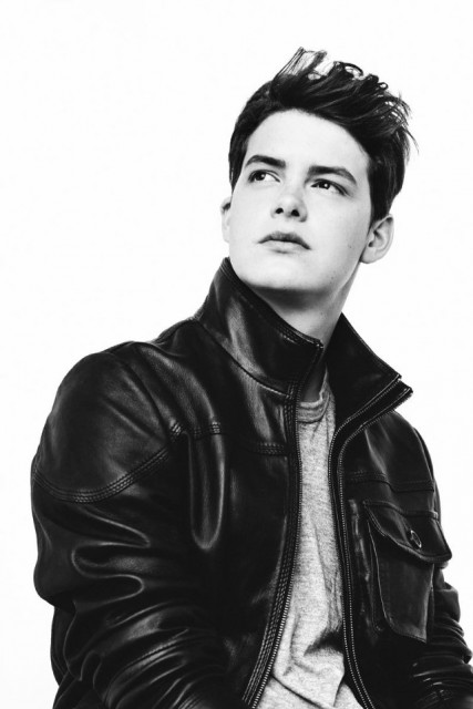 Israel Broussard Fotoğrafı