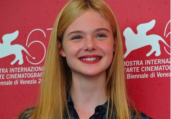 Elle Fanning Fotoğrafları 37