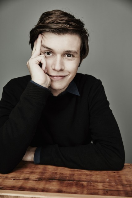 Nick Robinson Fotoğrafları 6