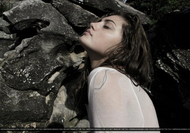 Phoebe Tonkin Fotoğrafı