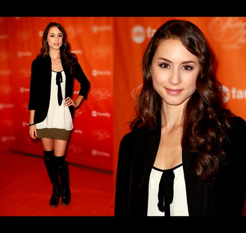 Troian Bellisario Fotoğrafı