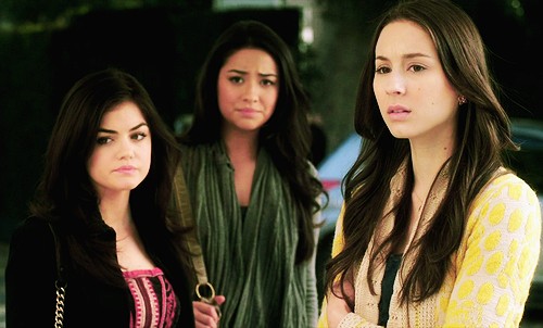 Troian Bellisario Fotoğrafı