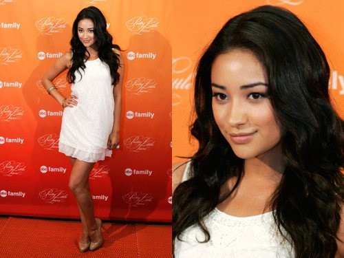 Shay Mitchell Fotoğrafı