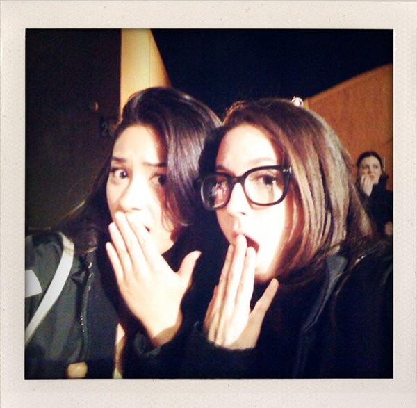 Shay Mitchell Fotoğrafı