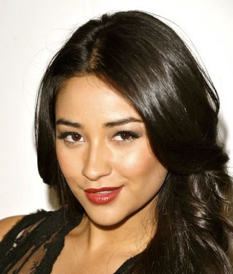 Shay Mitchell Fotoğrafı