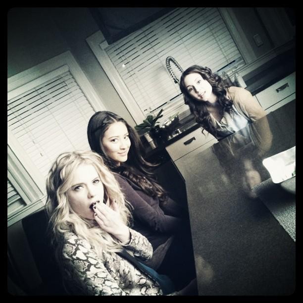 Shay Mitchell Fotoğrafı