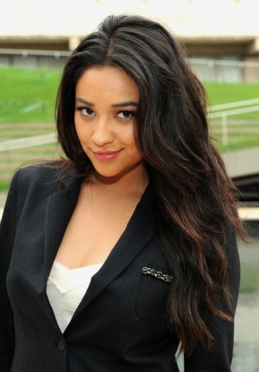 Shay Mitchell fotoğrafı