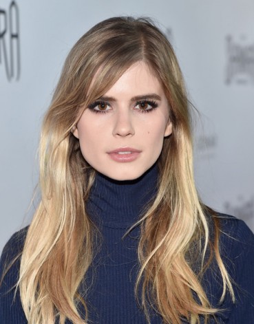 Carlson Young Fotoğrafları 12