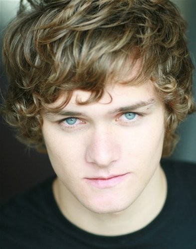 Finn Jones fotoğrafı