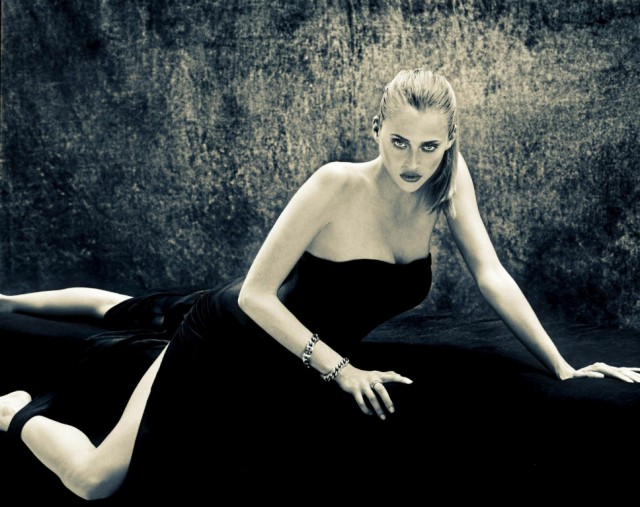 Estella Warren Fotoğrafı