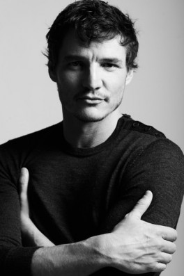 Pedro Pascal Fotoğrafları 12