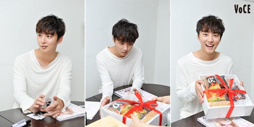 Yoon Si Yoon Fotoğrafı