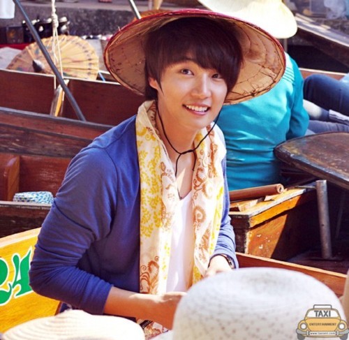 Yoon Si Yoon Fotoğrafı