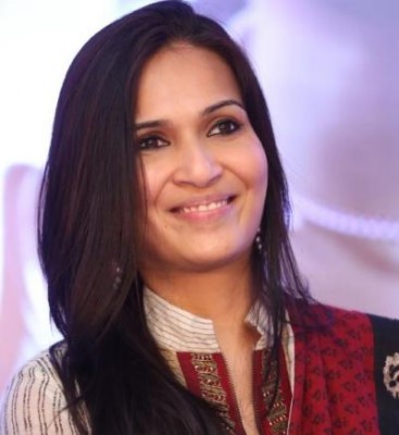 Soundarya Rajinikanth Fotoğrafları 5